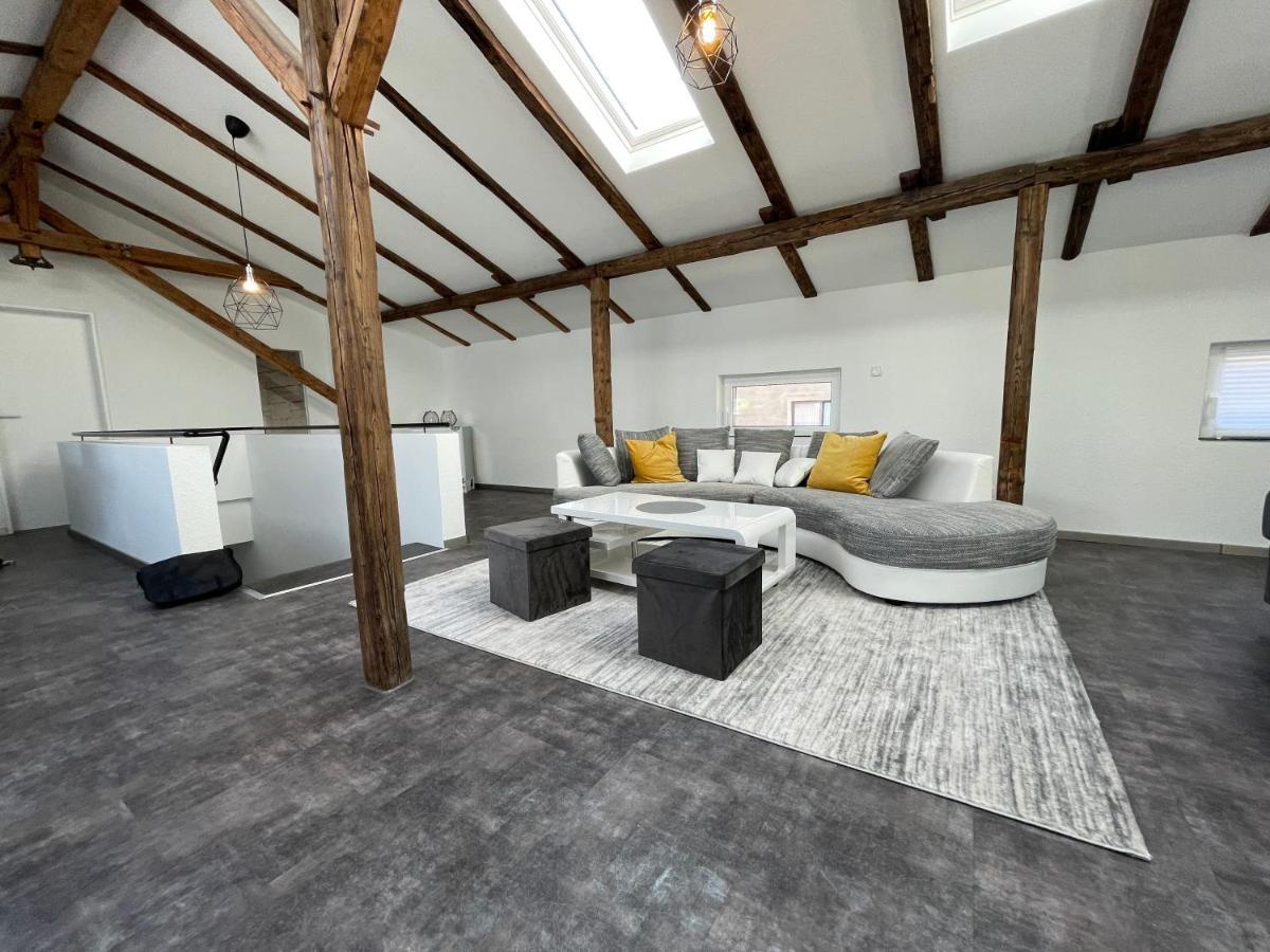 Appartamento Gleis 13 - The Loft Im Ehemaligen Lokschuppen Bückeburg Esterno foto