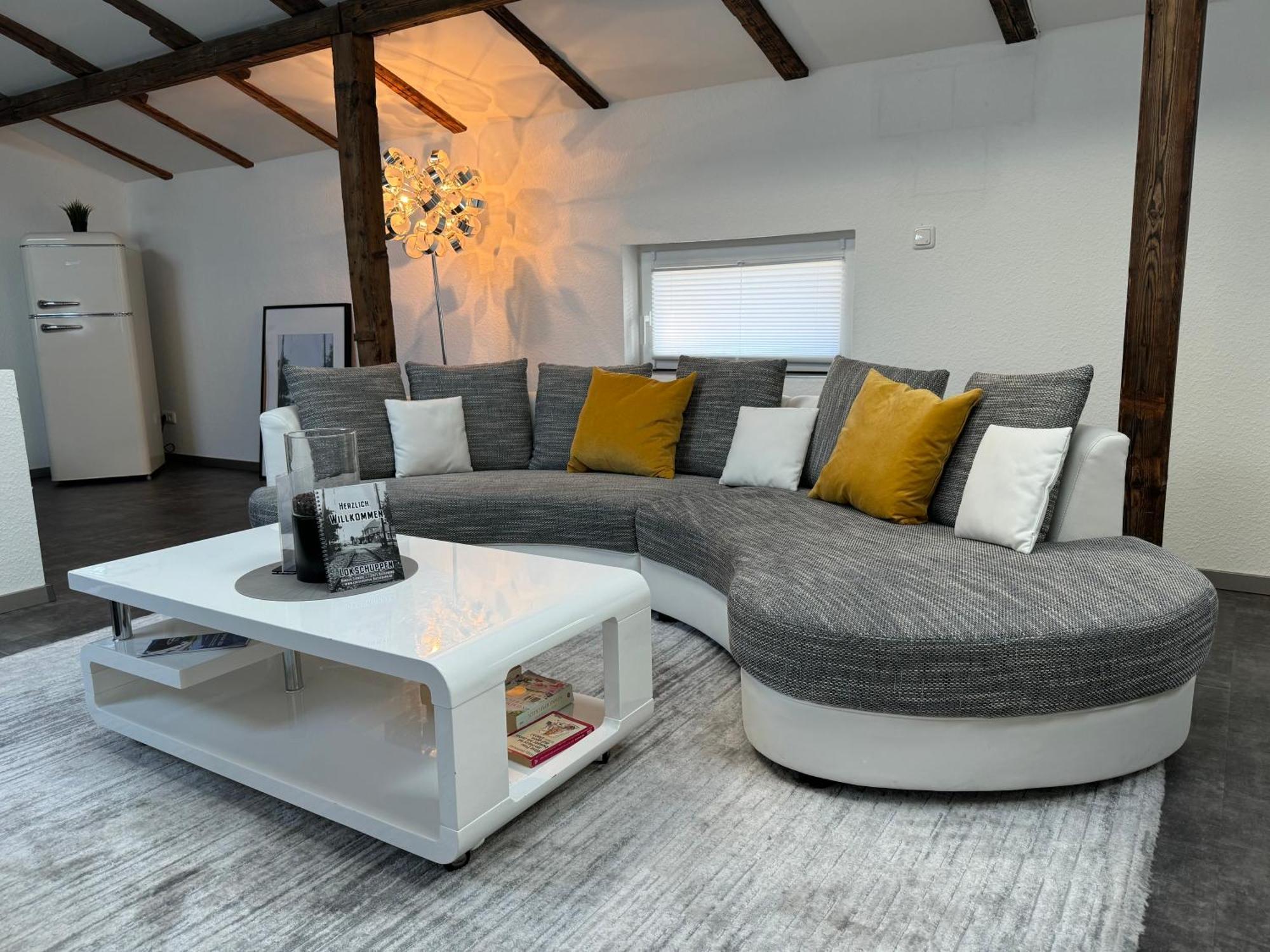 Appartamento Gleis 13 - The Loft Im Ehemaligen Lokschuppen Bückeburg Esterno foto